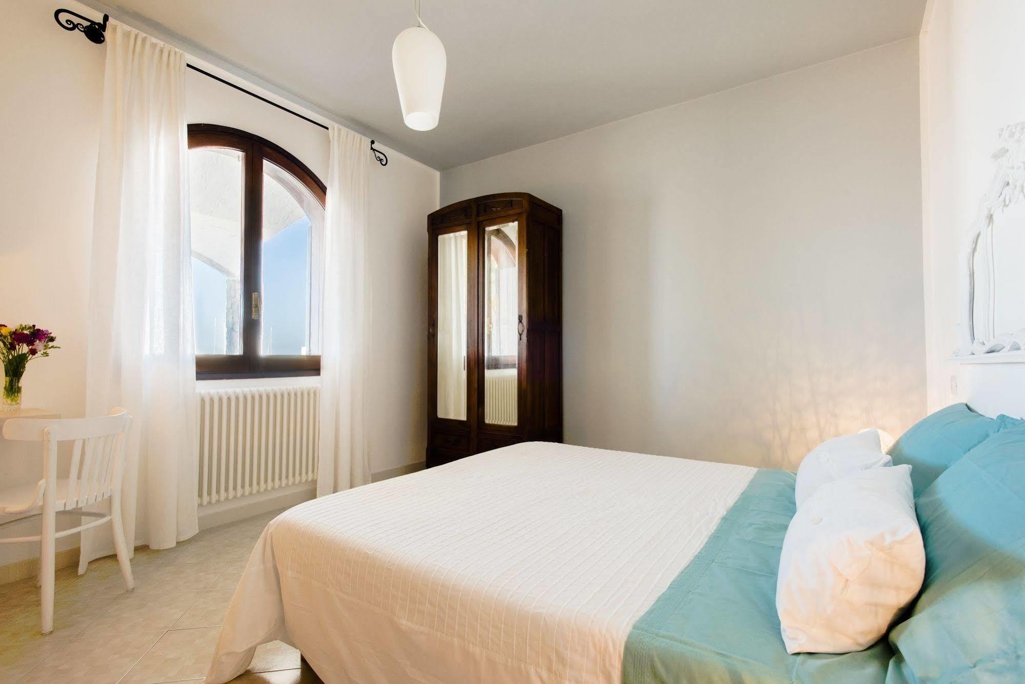 B&B Sa Cruxitta Portoscuso Buitenkant foto