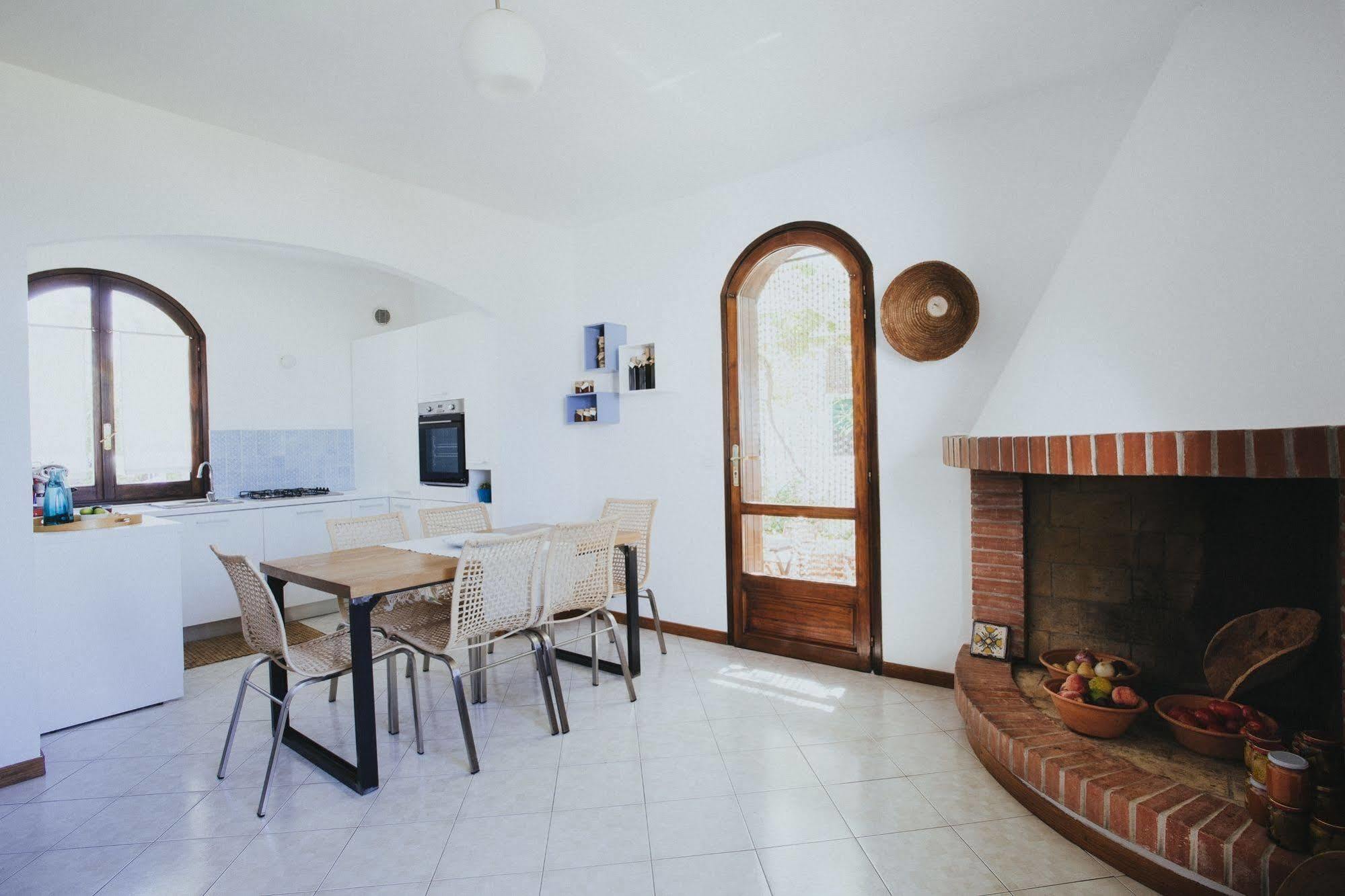 B&B Sa Cruxitta Portoscuso Buitenkant foto